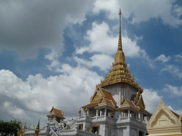 Wat Traimit